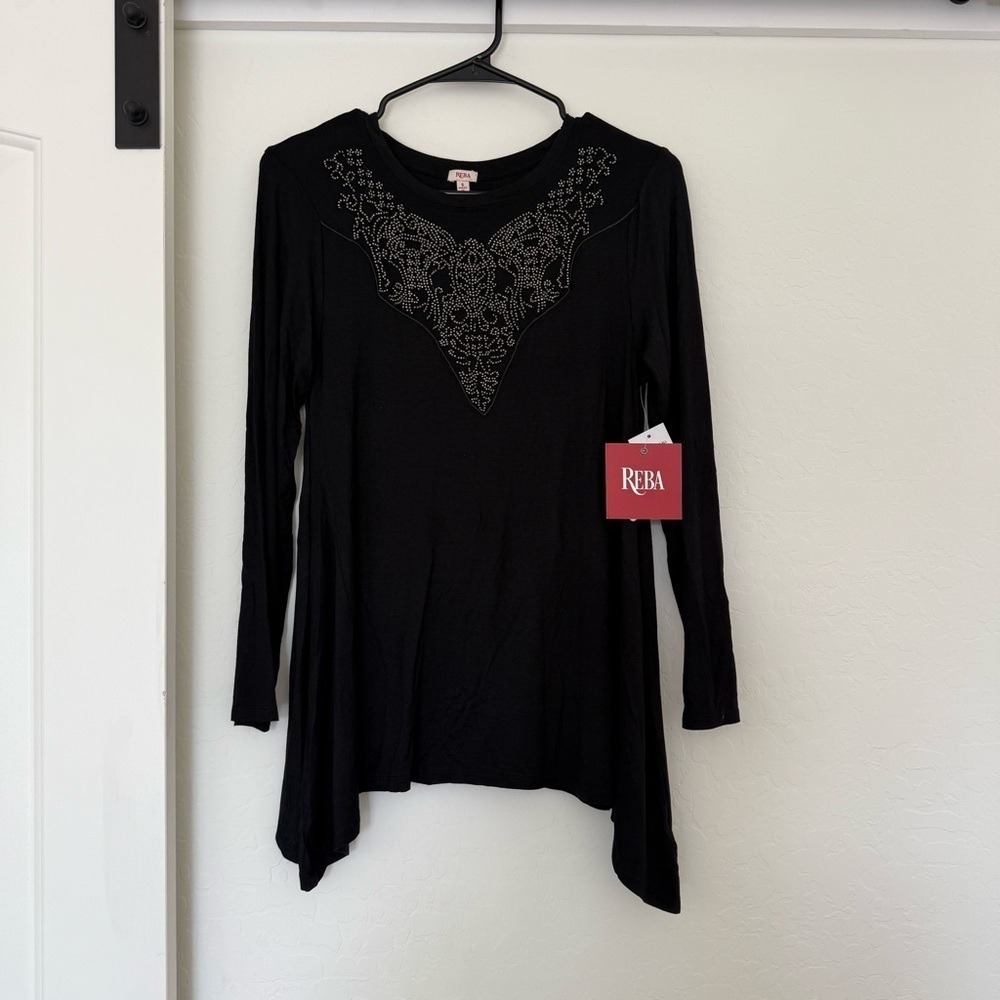 Reba McEntire Black Beaded Sharkbite Hem Tunic Top Long Sleeve Small NWT